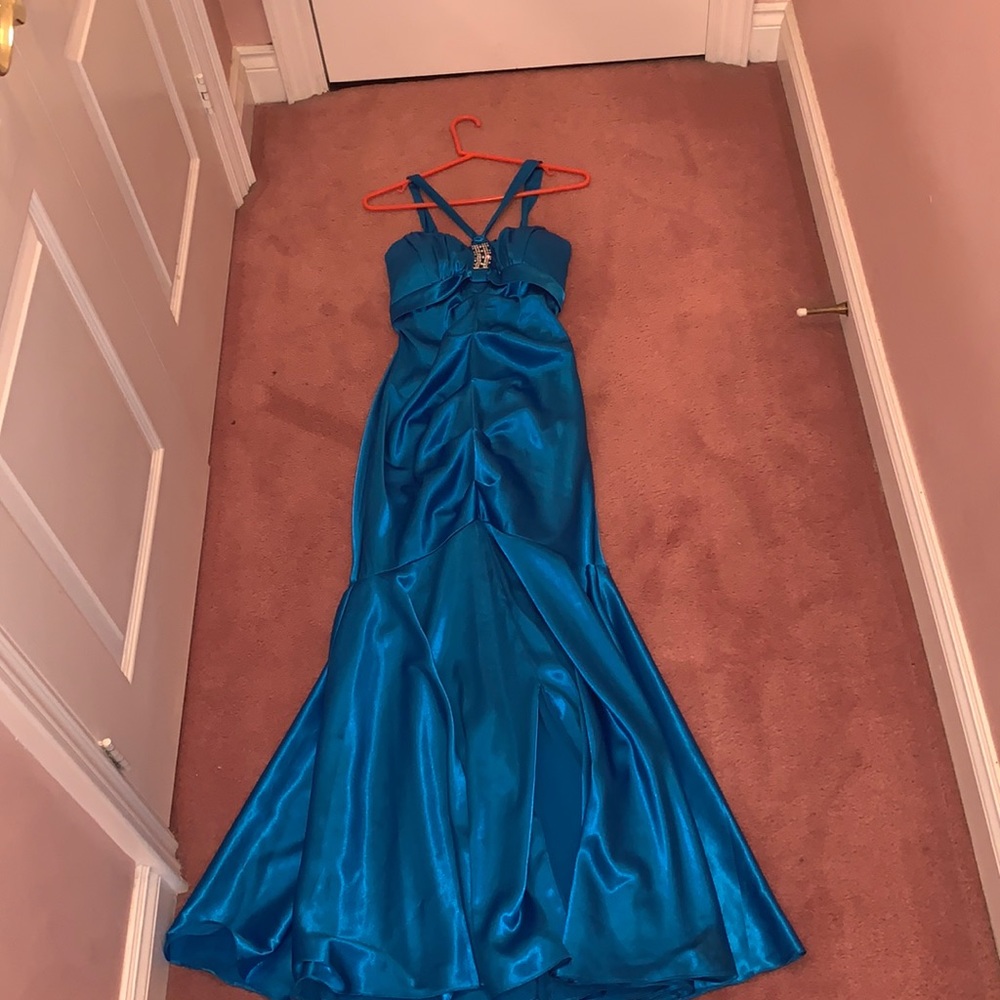 Satin Floor Length Grad/Prom Dress!🤩